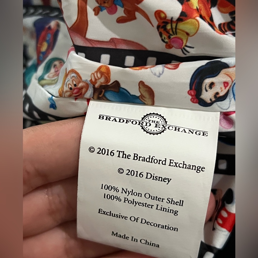 RARE The Bradford Exchange Disney Character Print Jacket - Picture 4 of 7